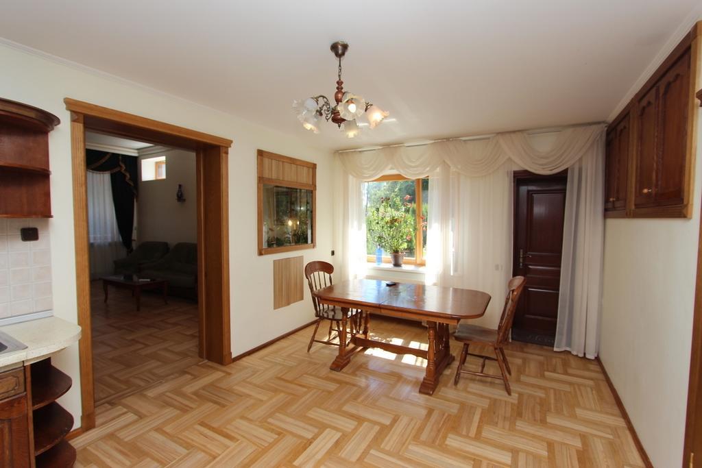 Riviera Apartment ยูร์มาลา ภายนอก รูปภาพ