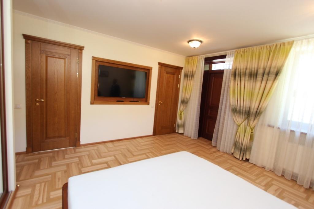 Riviera Apartment ยูร์มาลา ภายนอก รูปภาพ